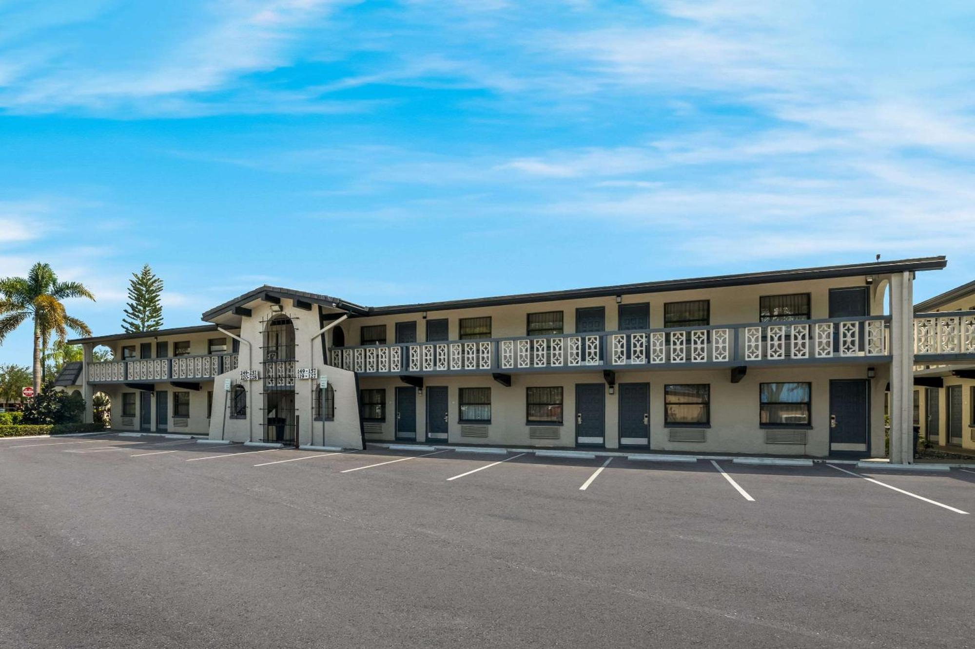Quality Inn & Suites Altamonte Springs Orlando-North Buitenkant foto