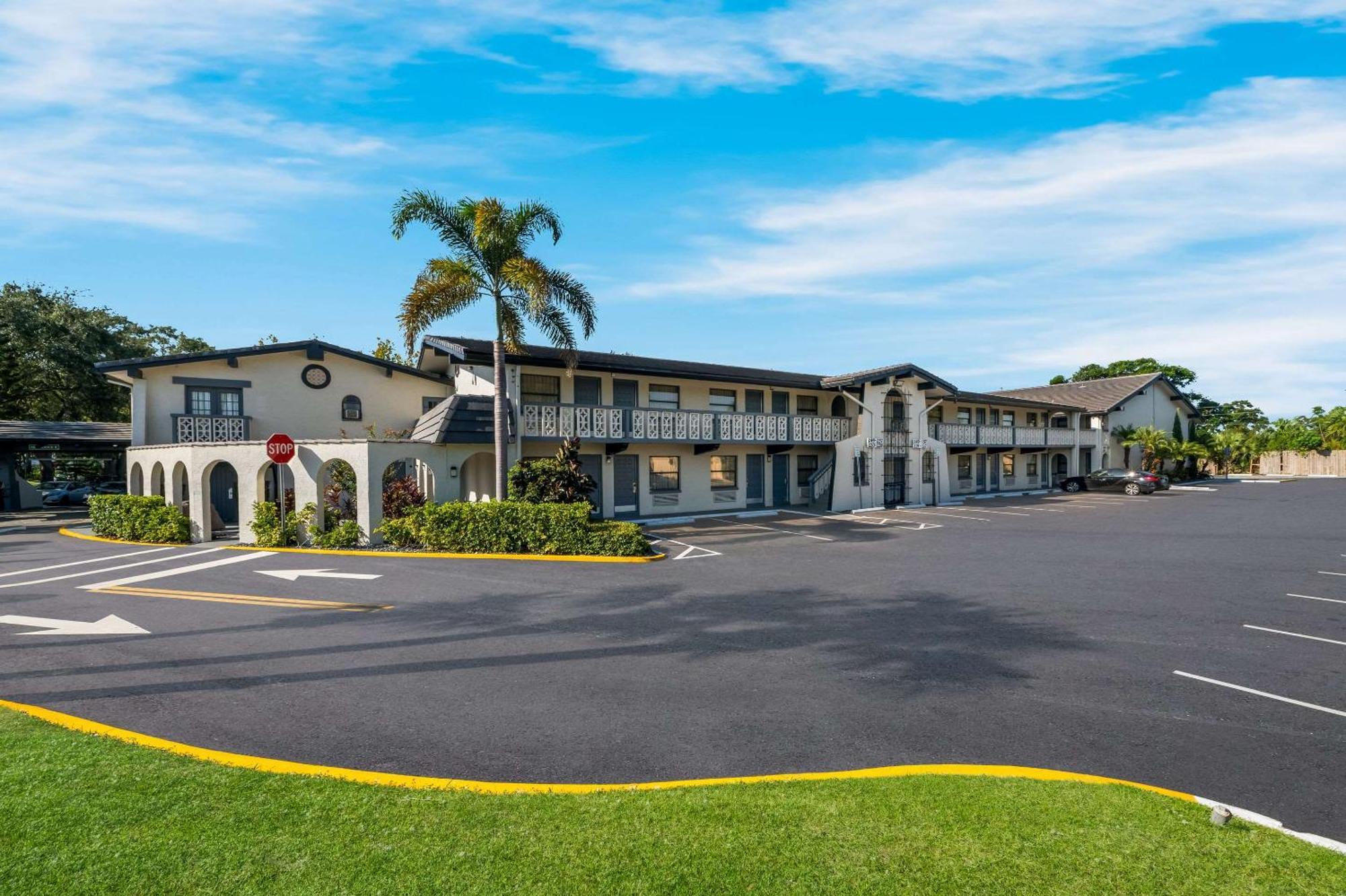 Quality Inn & Suites Altamonte Springs Orlando-North Buitenkant foto